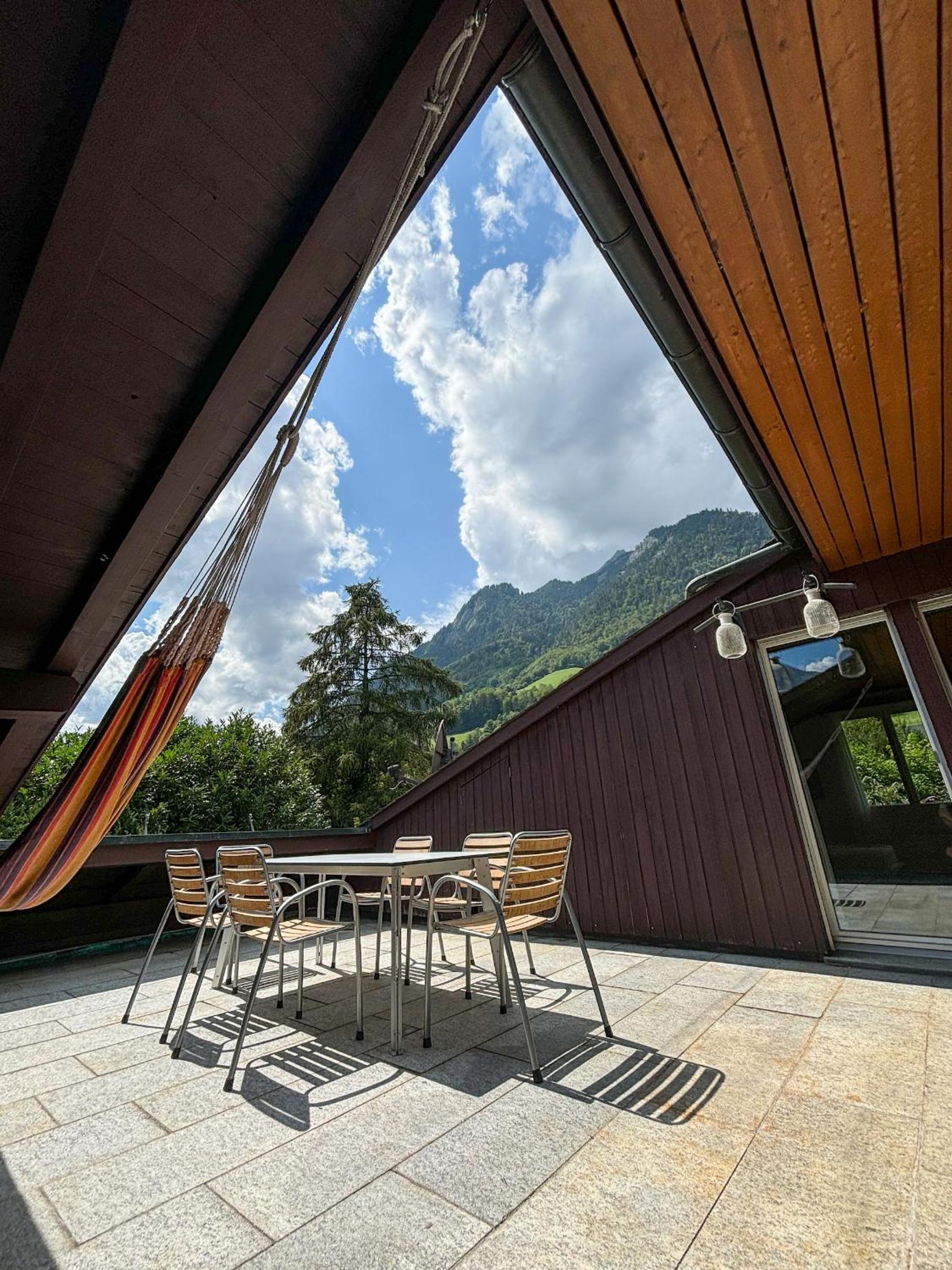 Traumhafte 2,5-Zi-Wohnung mit Sicht auf den See