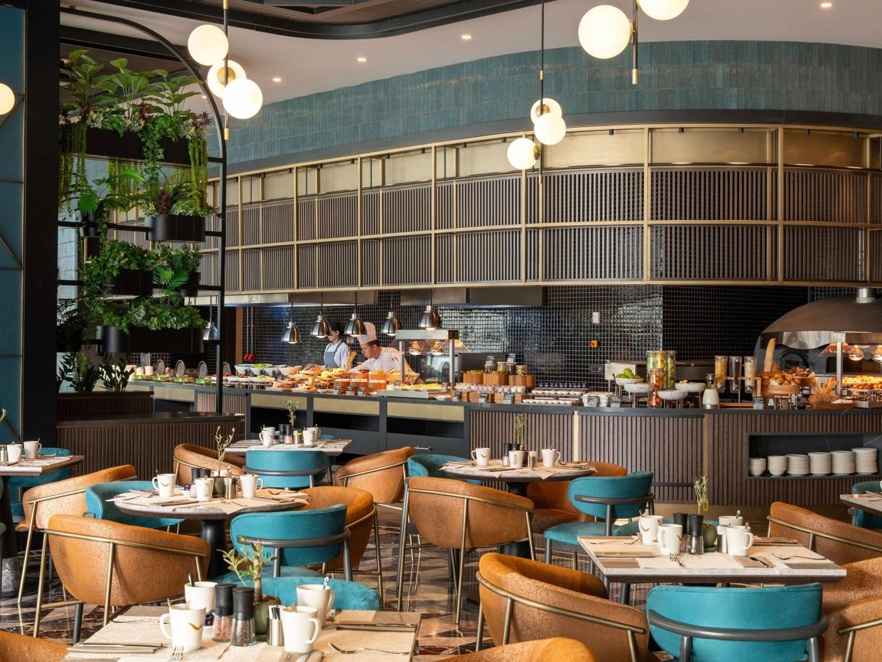 Mövenpick Hotel Istanbul Marmara Sea - Image 33