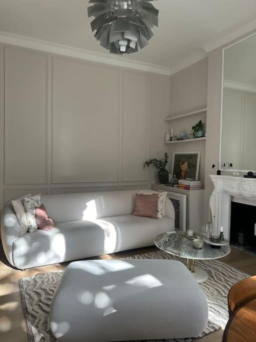 Notting Hill Designer 1-bed flat