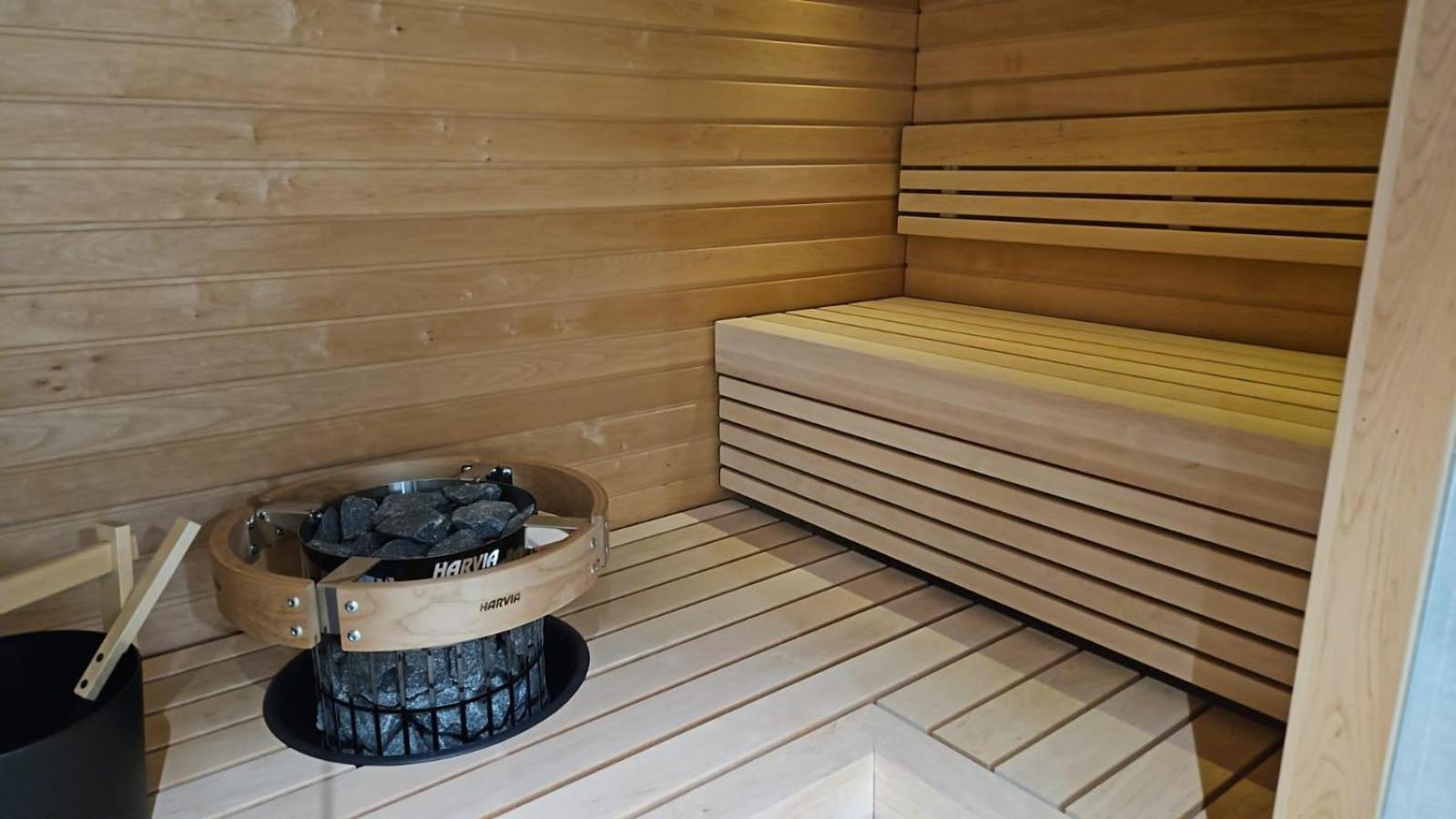 Aurora suites with AIR CONDITIONING