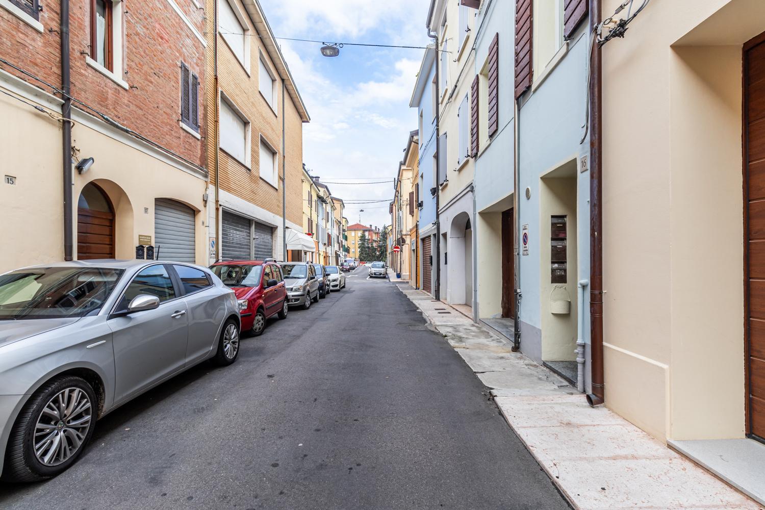 [CA 'PICO WITH WIFI]-few steps from center