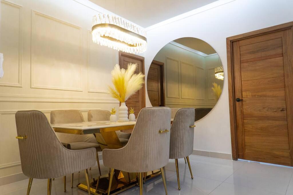 Acogedor y exclusivo Apt en el gran Santo Domingo view 2