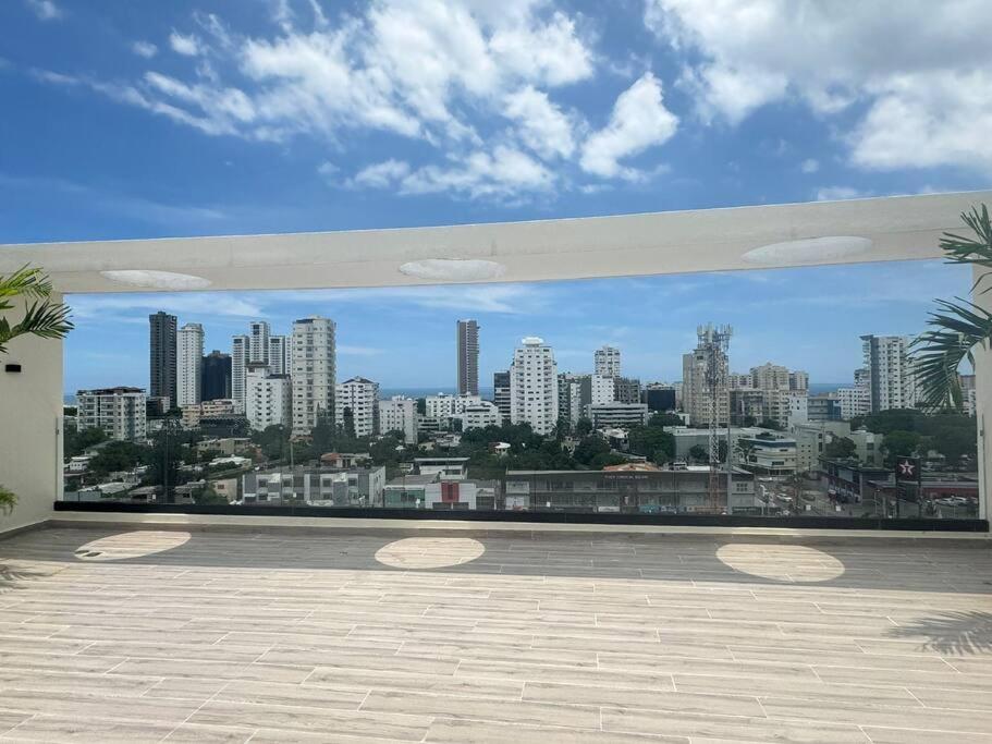Acogedor y exclusivo Apt en el gran Santo Domingo view 3
