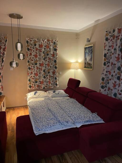 Příjemná vila u lesa s velkou zahradou