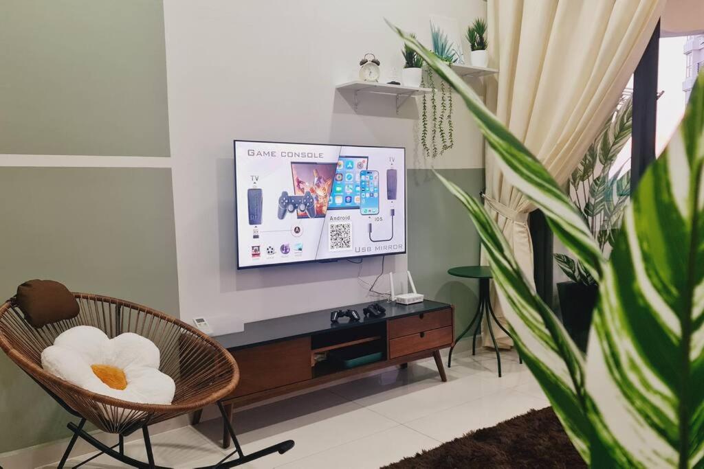 New!4-6pax SeaView Royal Strand Condo JB City Town