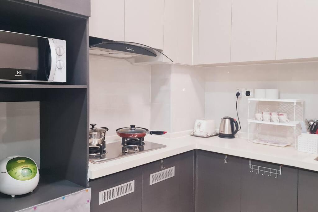 New!4-6pax SeaView Royal Strand Condo JB City Town