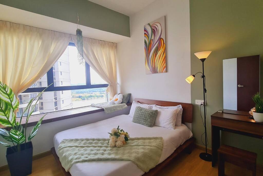 New!4-6pax SeaView Royal Strand Condo JB City Town