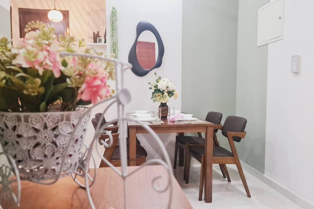 New!4-6pax SeaView Royal Strand Condo JB City Town