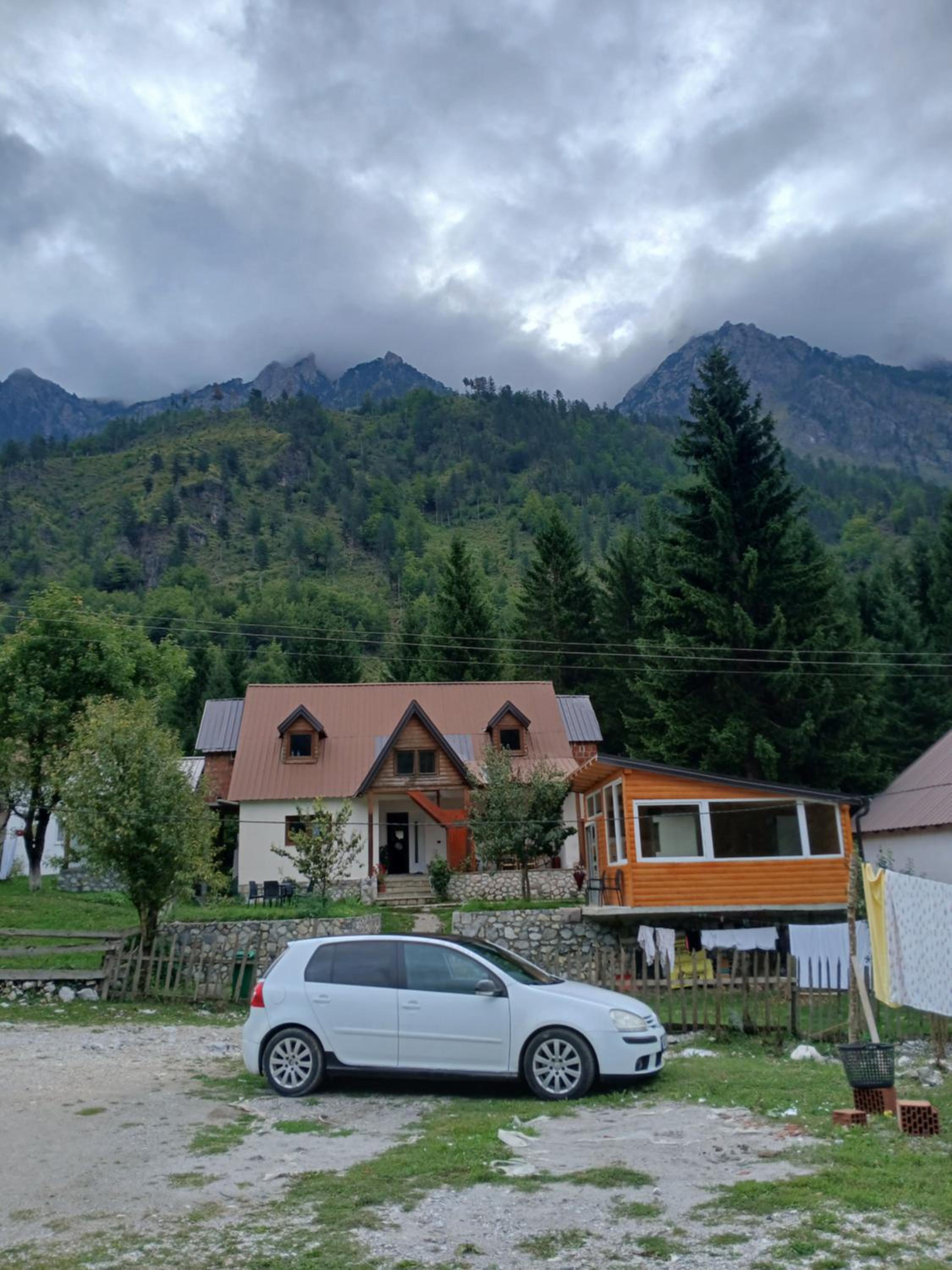 Guest house Albjoni