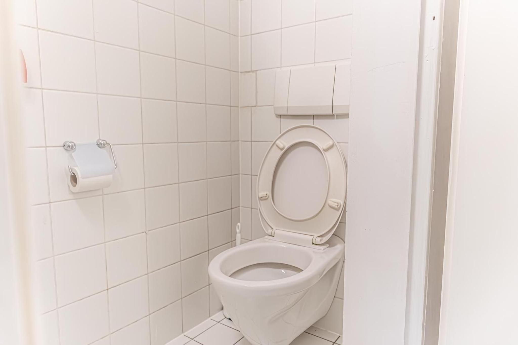 Cozy 2BR Apt, Steps to Belvedere & City Center