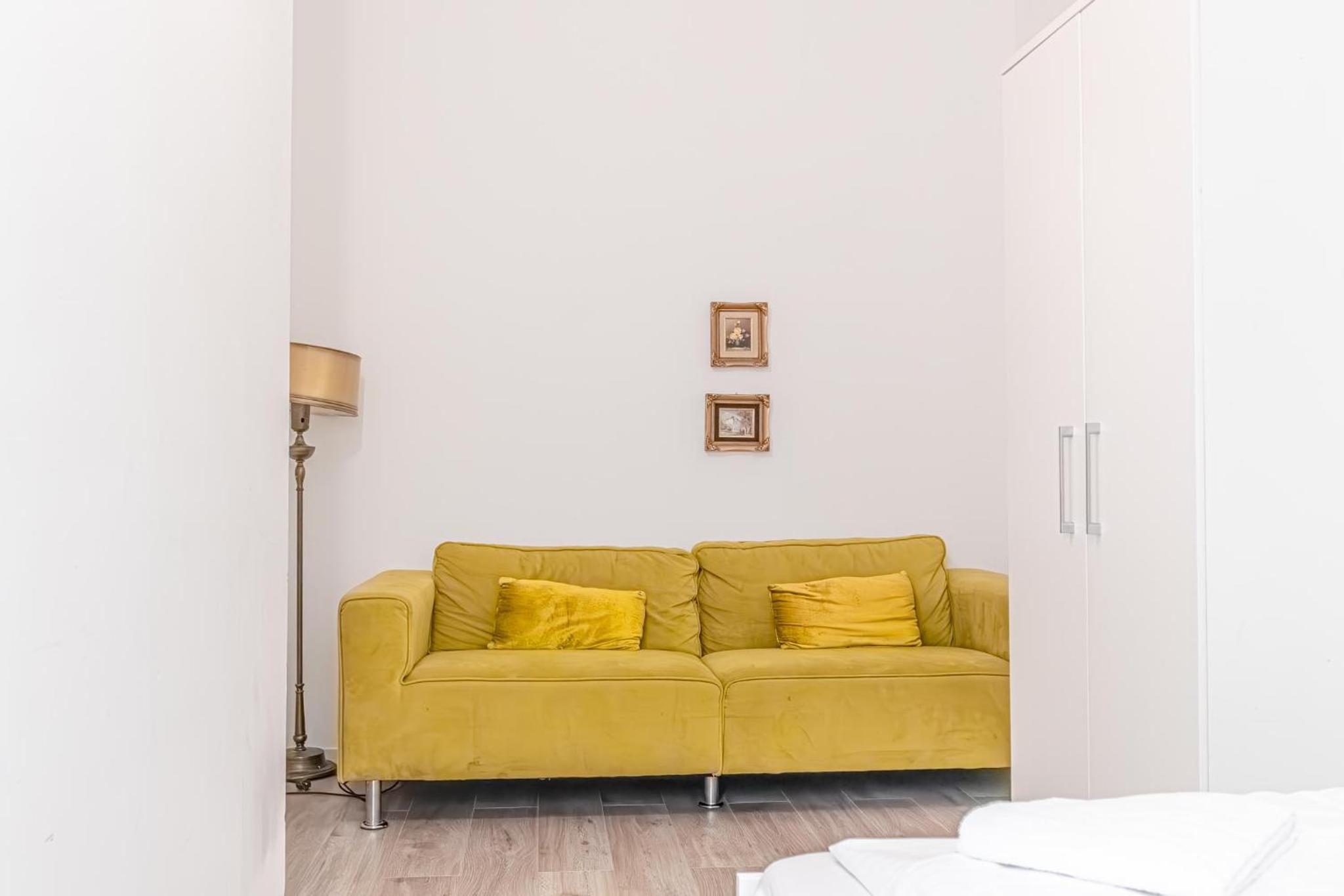 Cozy 2BR Apt, Steps to Belvedere & City Center