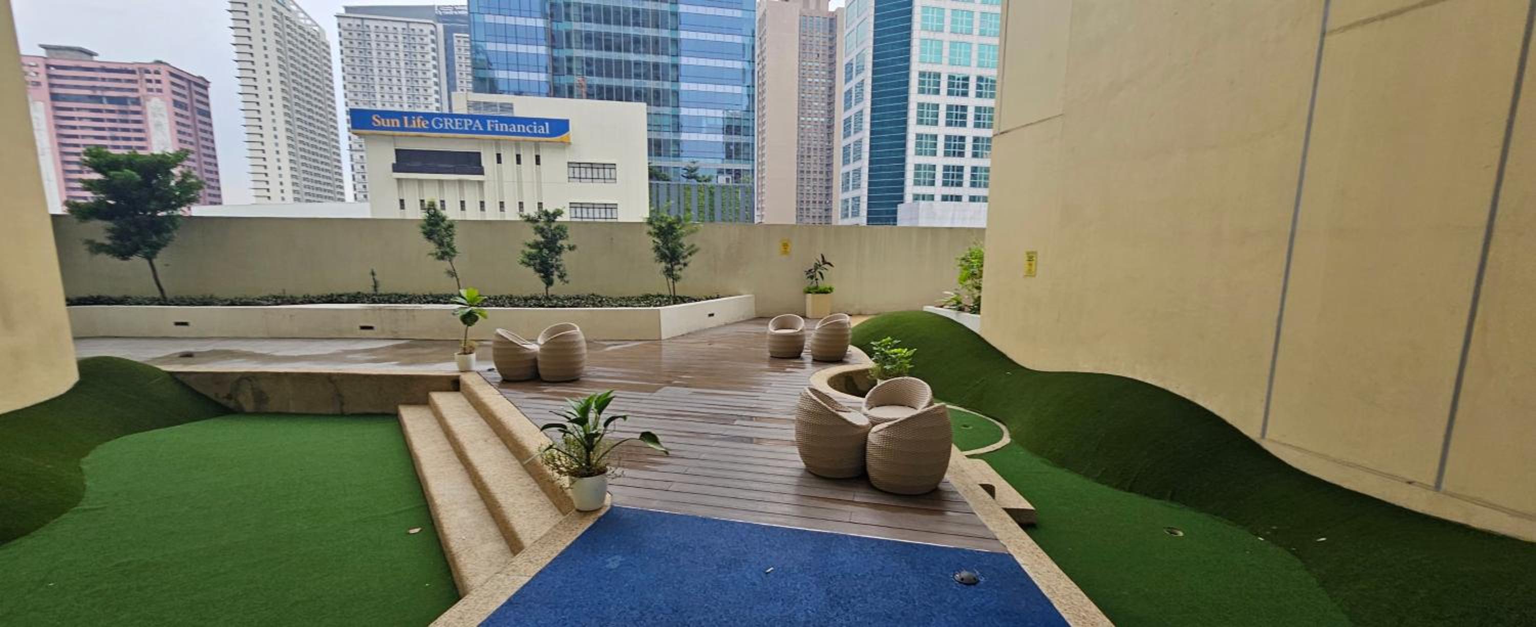 Makati Bliss Apartment - Cozy Urban Retreat view 5