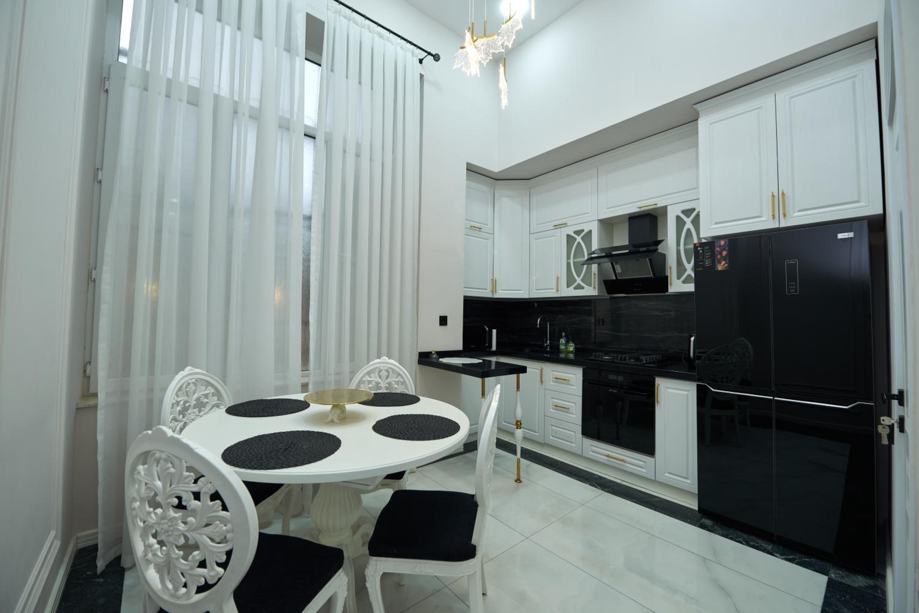 Sea View Boulevard Apartment