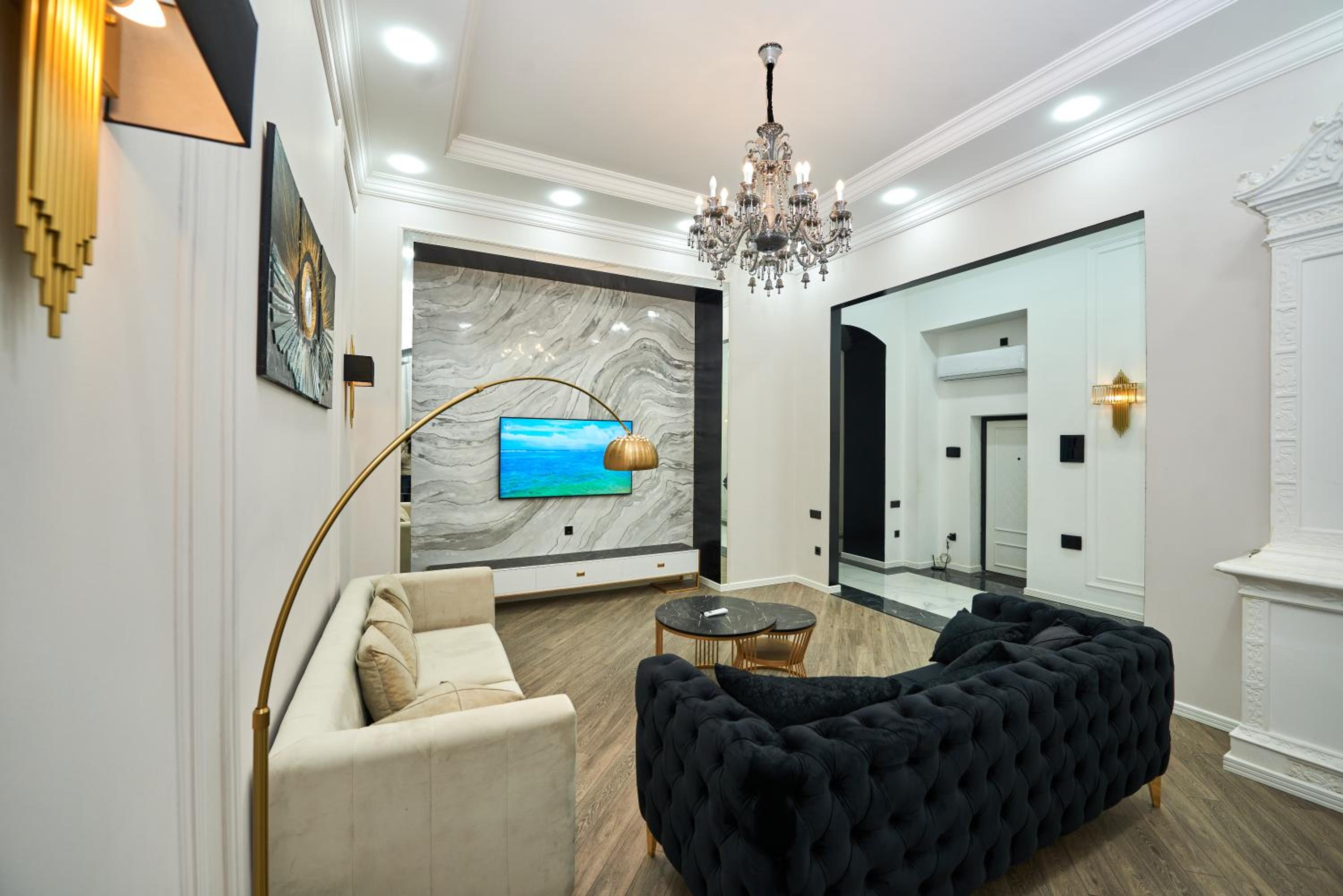 Sea View Boulevard Apartment