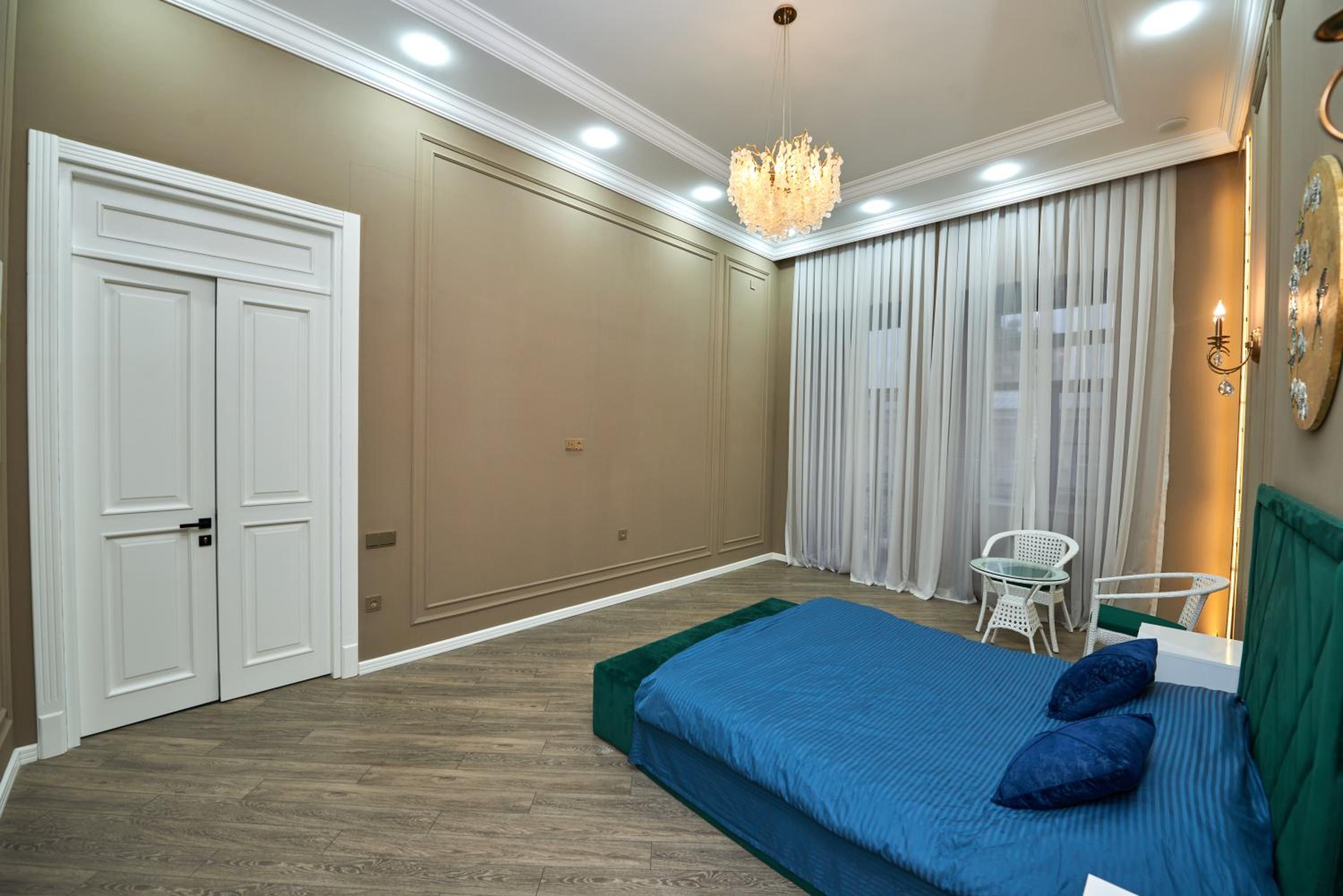 Sea View Boulevard Apartment