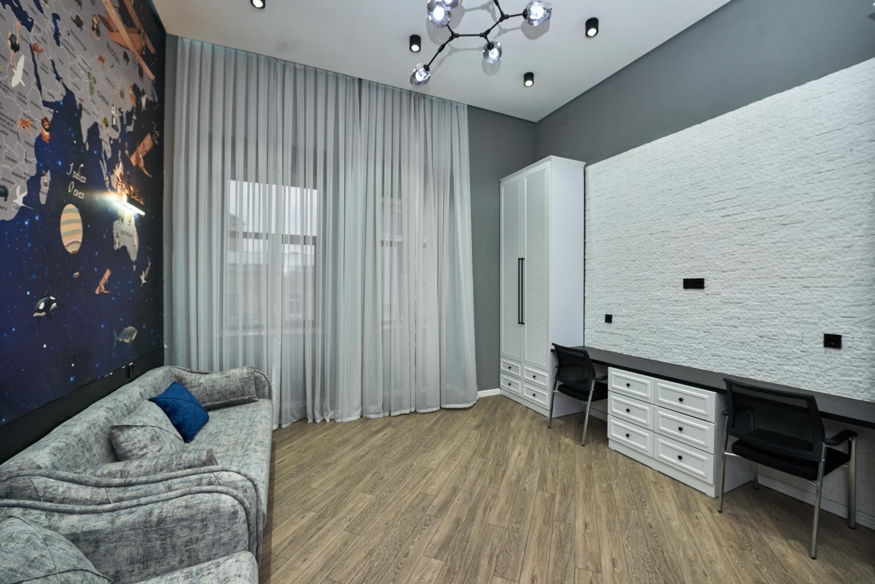 Sea View Boulevard Apartment