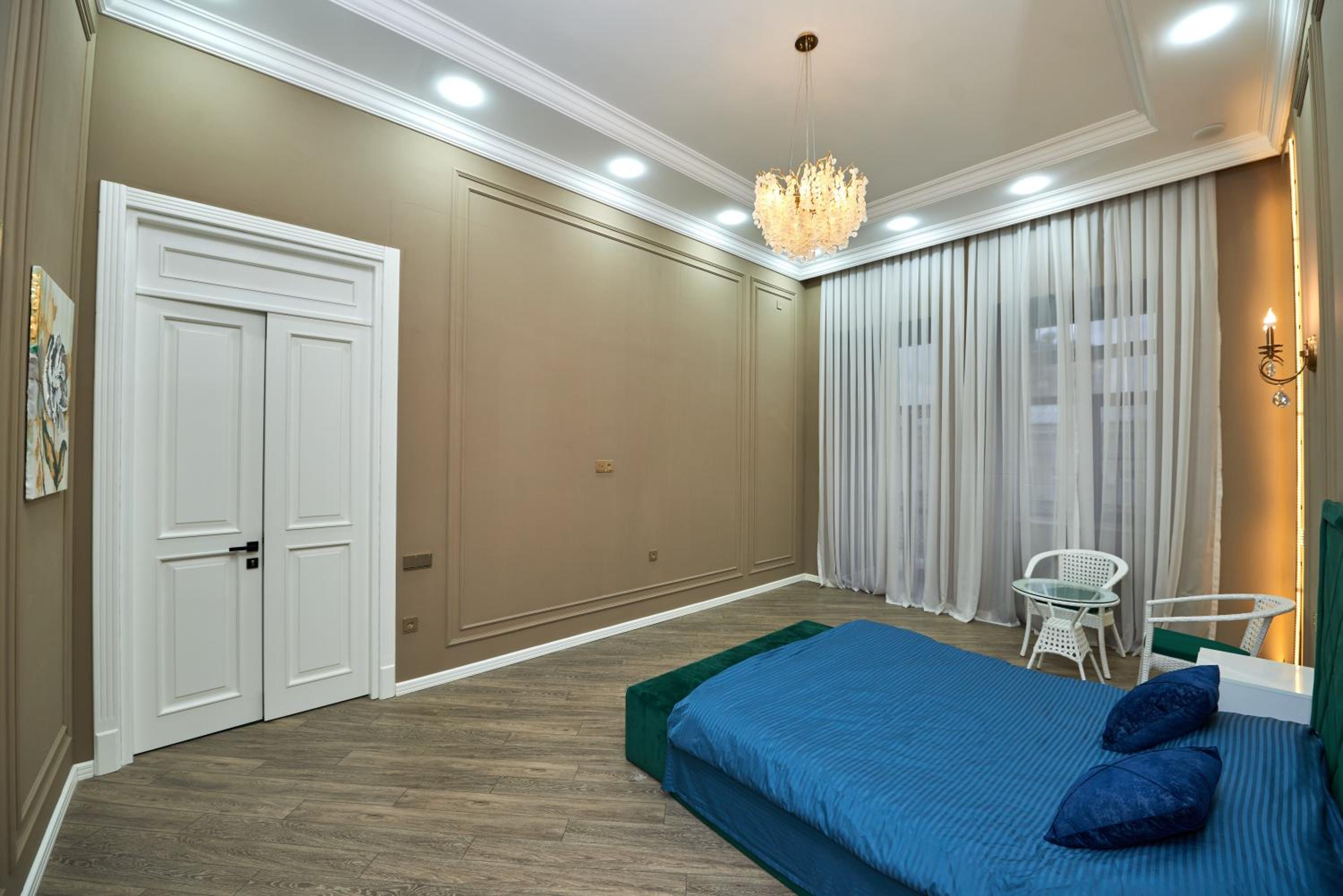 Sea View Boulevard Apartment