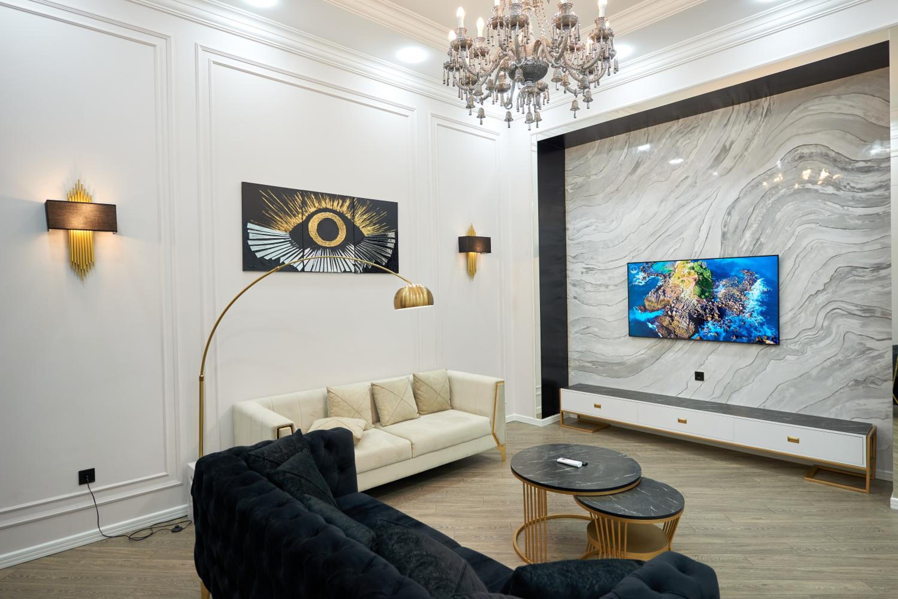 Sea View Boulevard Apartment