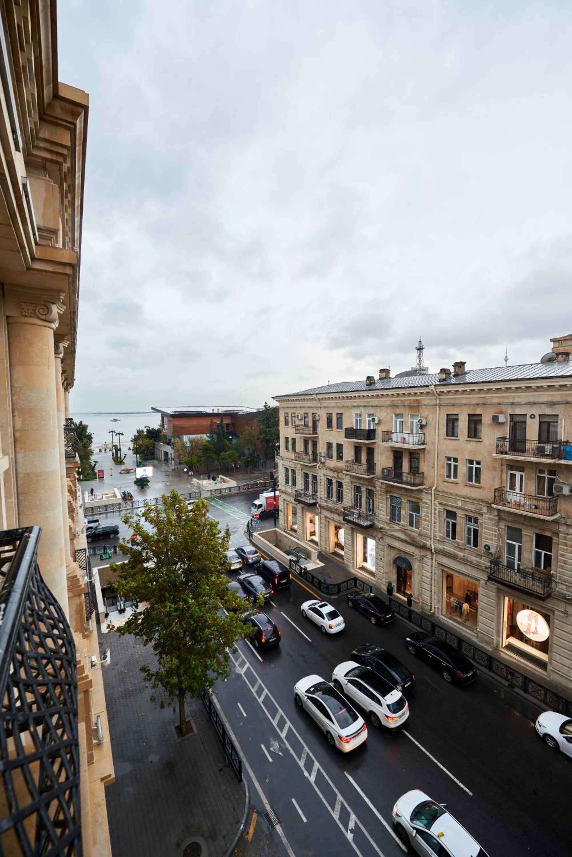 Sea View Boulevard Apartment