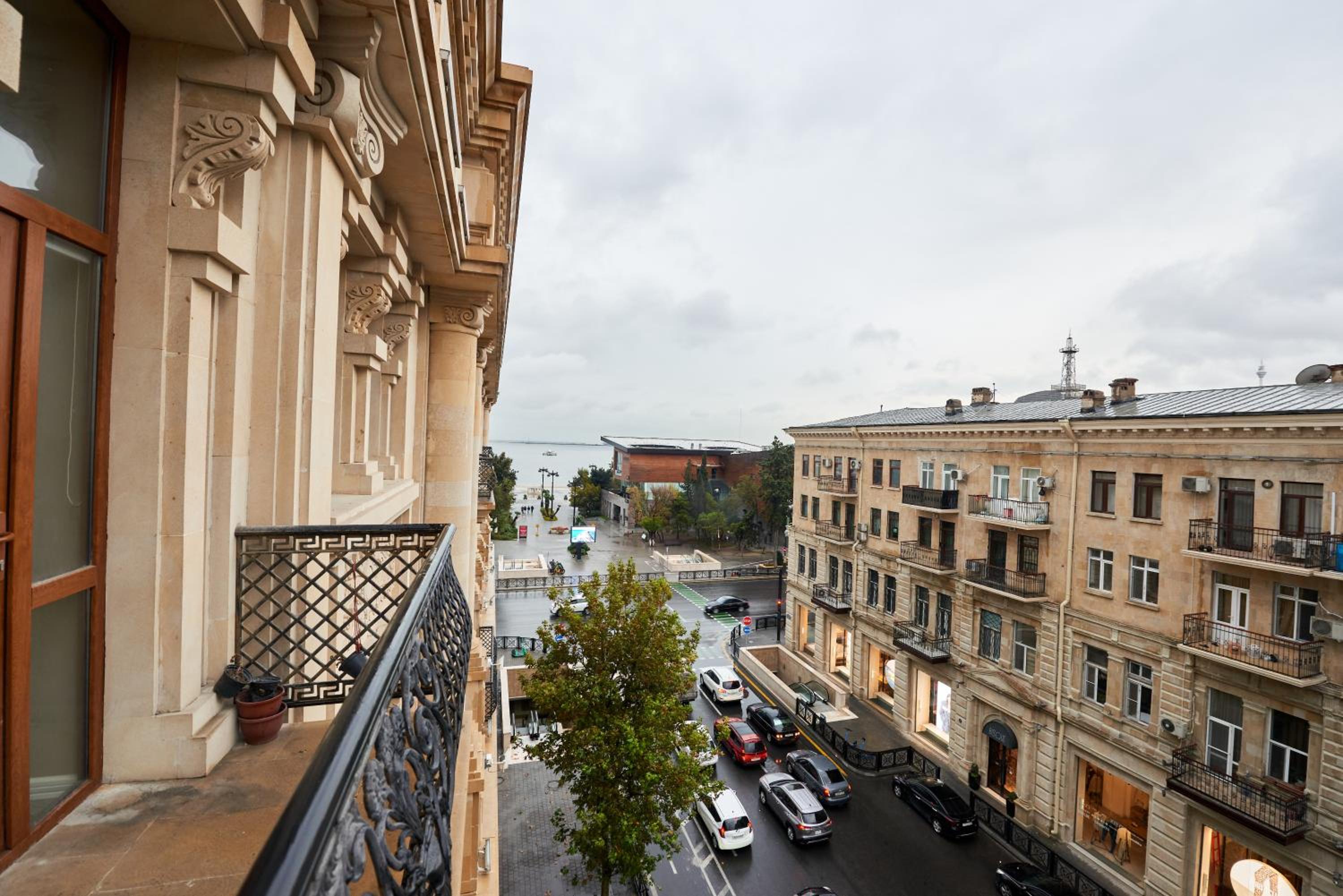 Sea View Boulevard Apartment