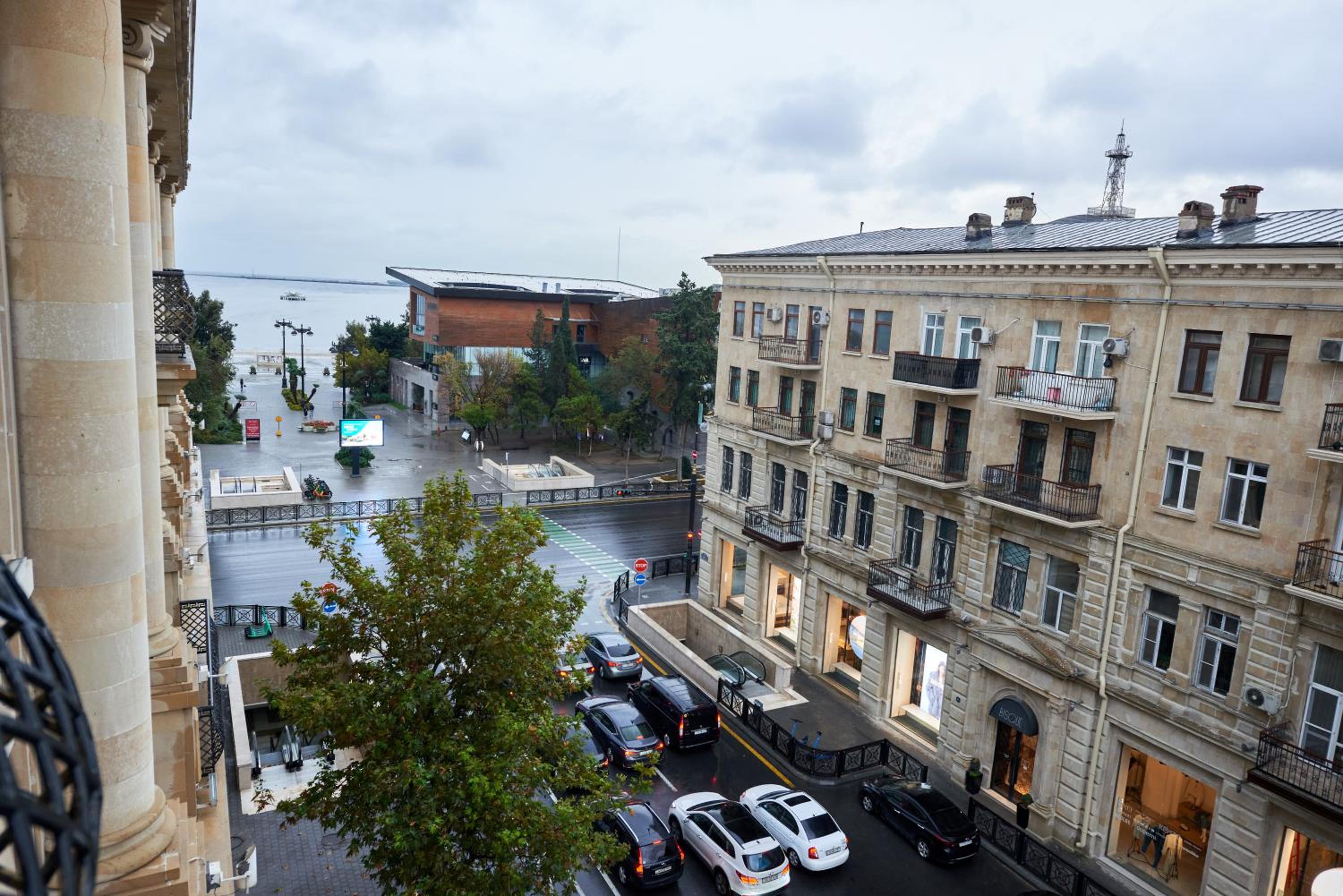 Sea View Boulevard Apartment