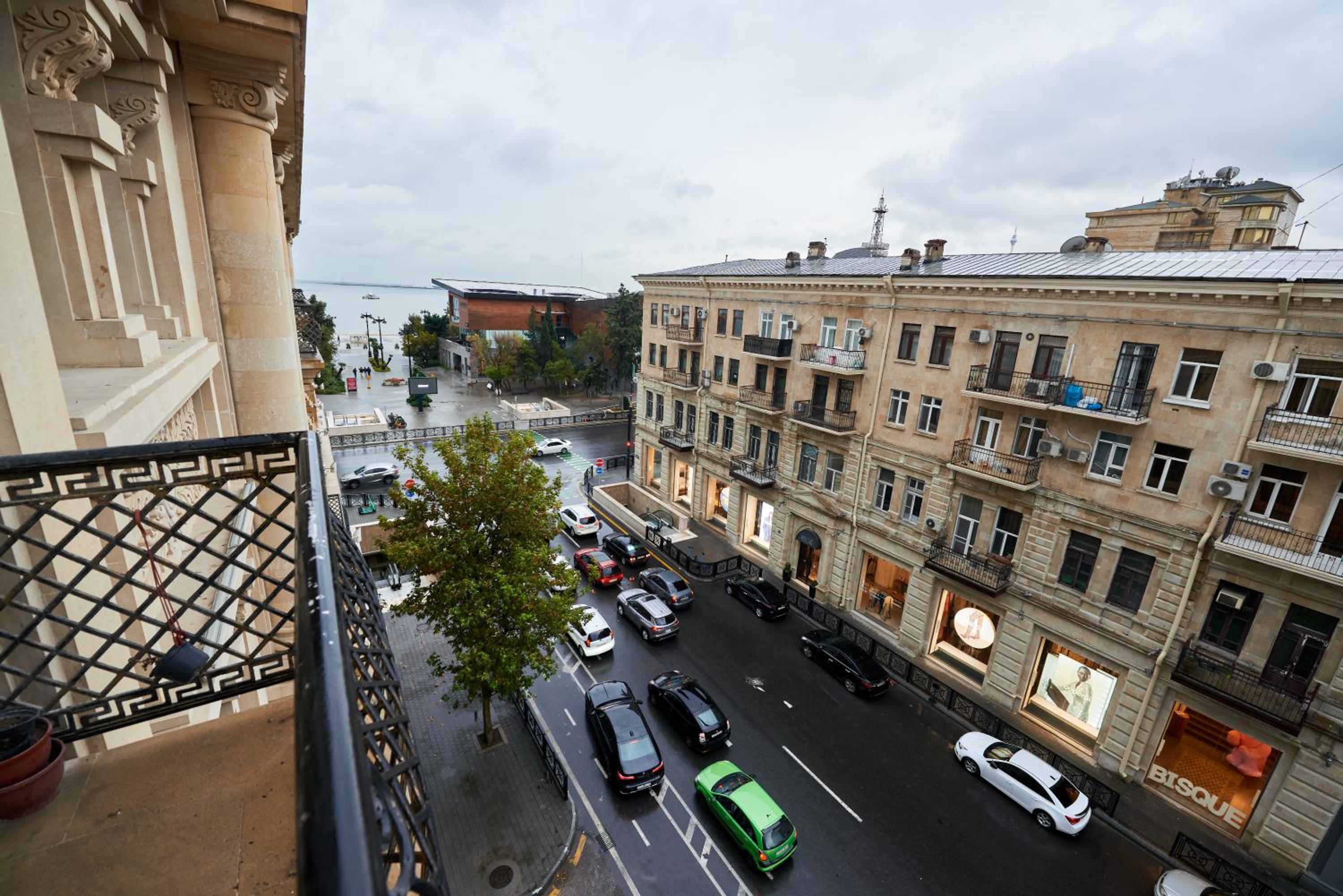 Sea View Boulevard Apartment