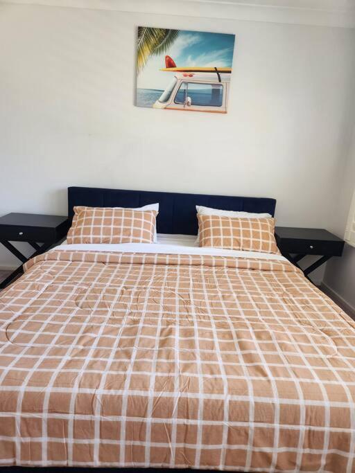 2 bedroom guest suite in a Tropical setup