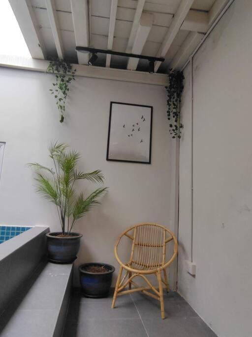 Heritage House 2BR with Dipping Pool in Town walkto Street Art 47 photo 2