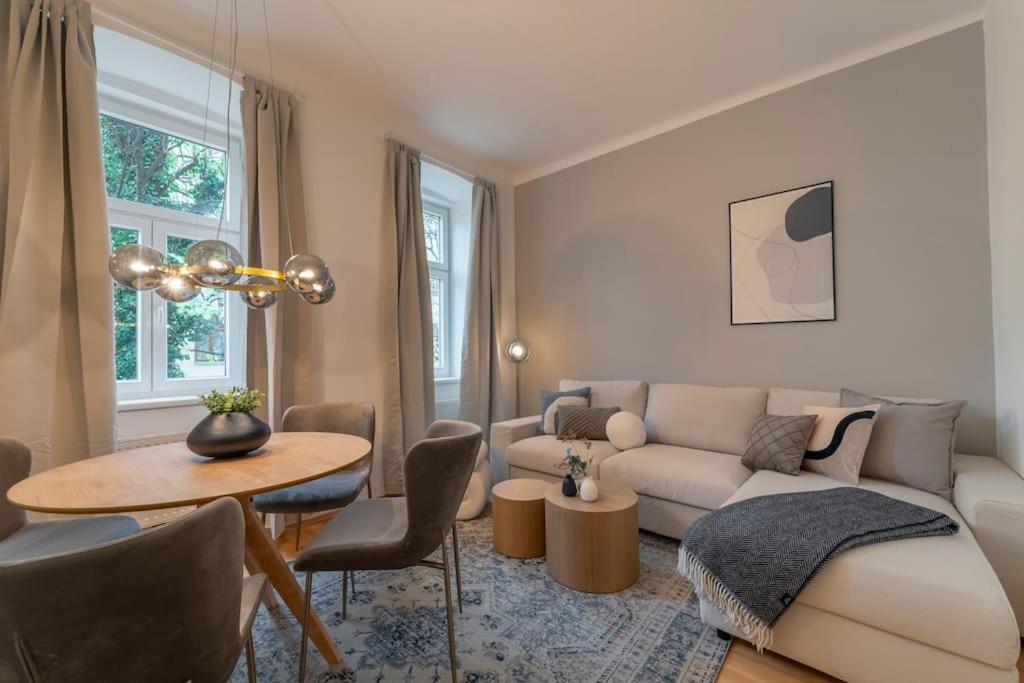 josef's home I Premium Apartment I modern & urban