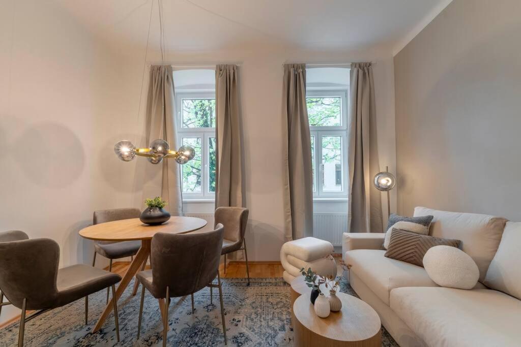 josef's home I Premium Apartment I modern & urban