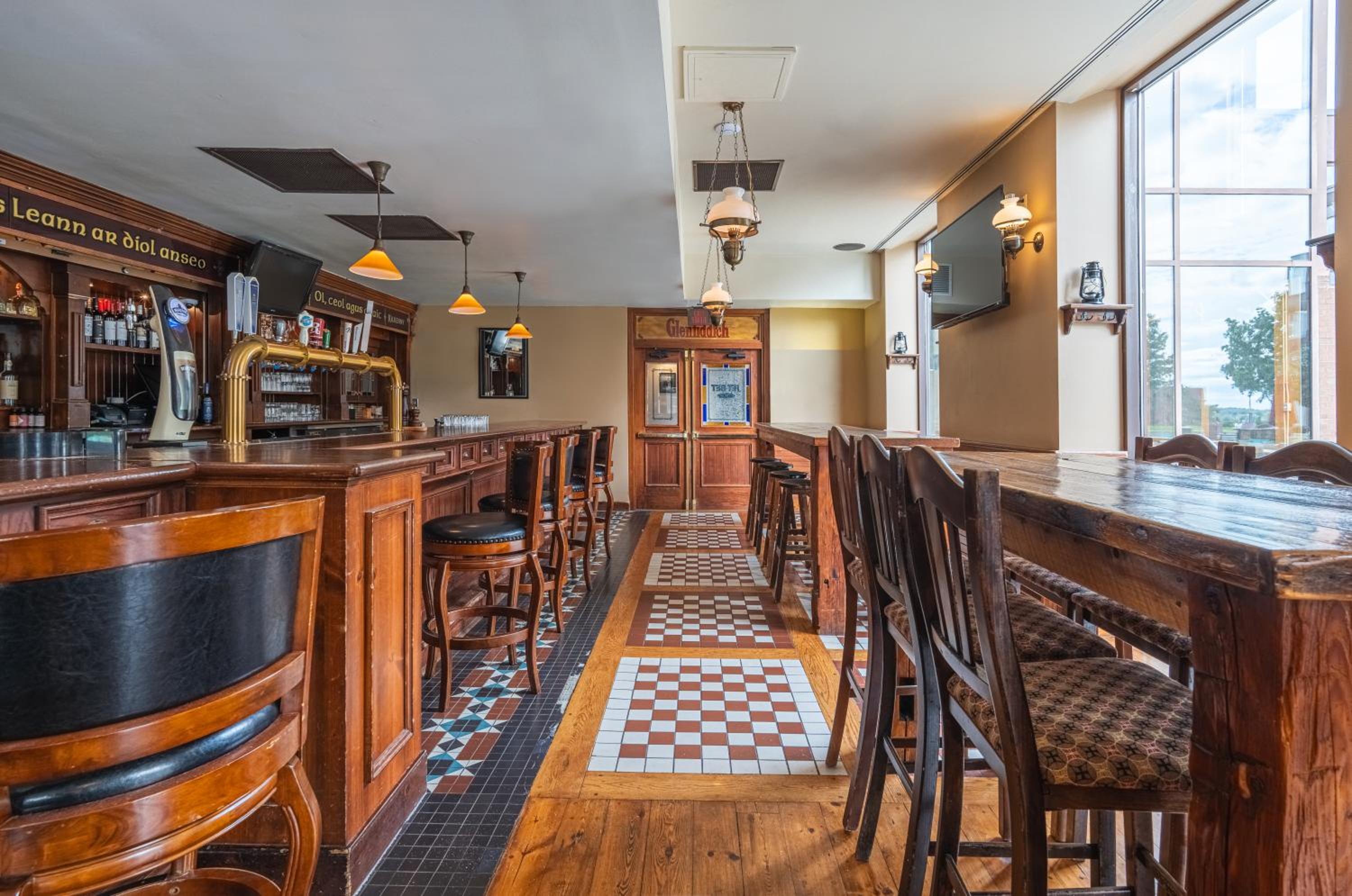 Cornwall Vacations - DEV Hotel and Conference Centre - Property Image 3