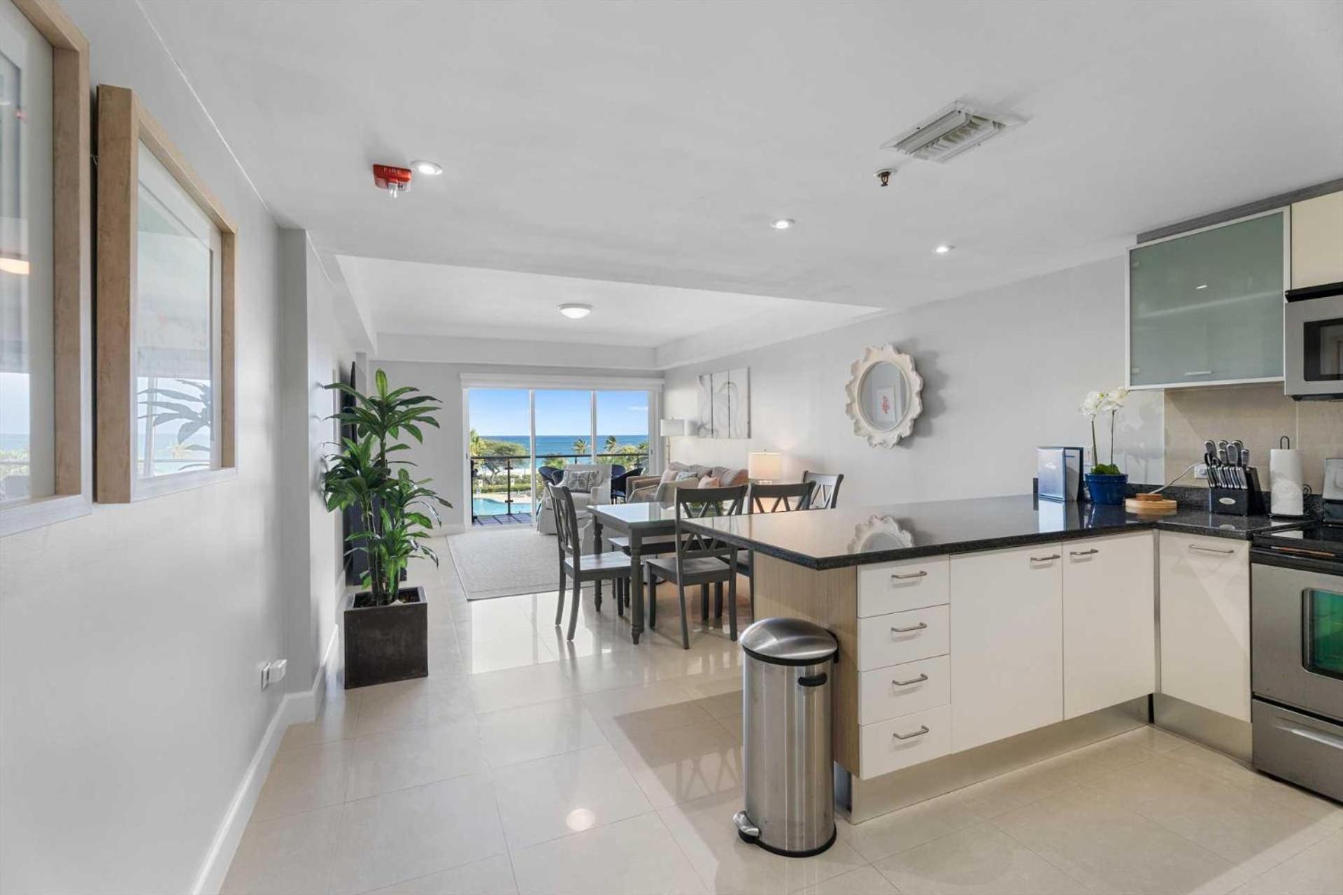 Beachfront - Amazing View 2BR condo - A342