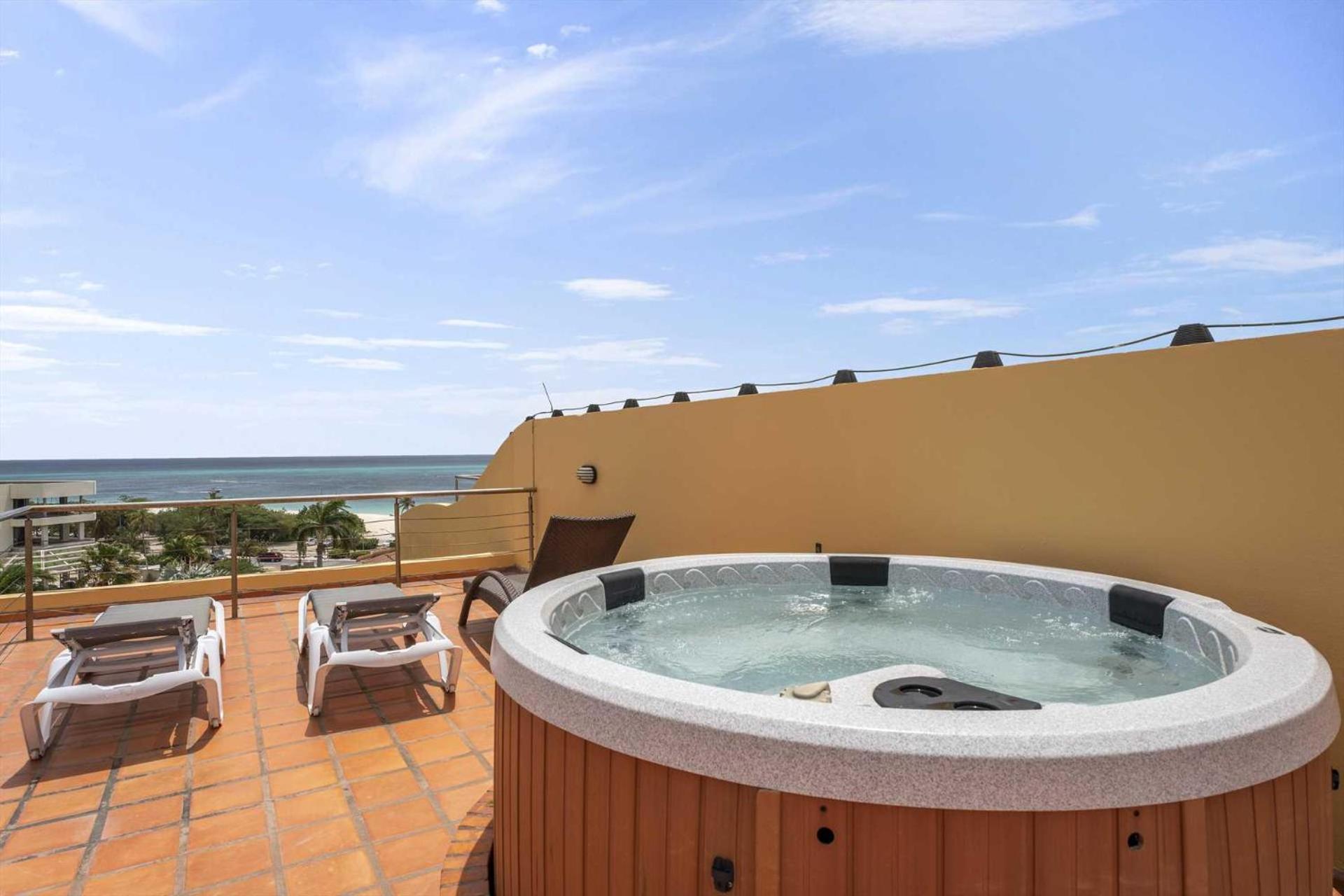 Beachfront -Bella Vista Penthouse 2BR condo - E523