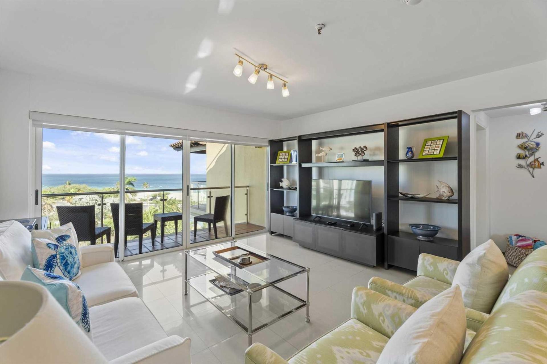 Beachfront -Bella Vista Penthouse 2BR condo - E523