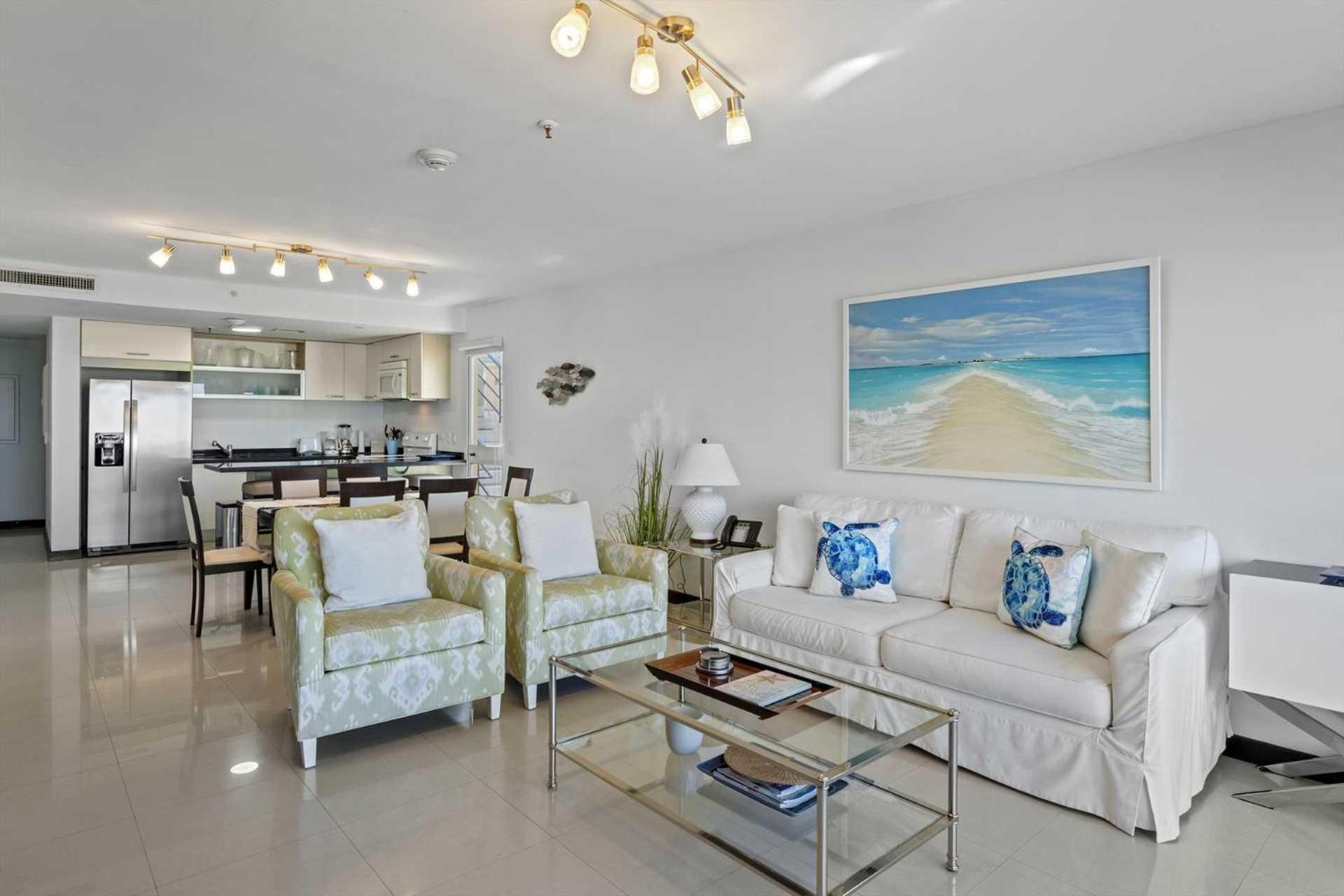 Beachfront -Bella Vista Penthouse 2BR condo - E523