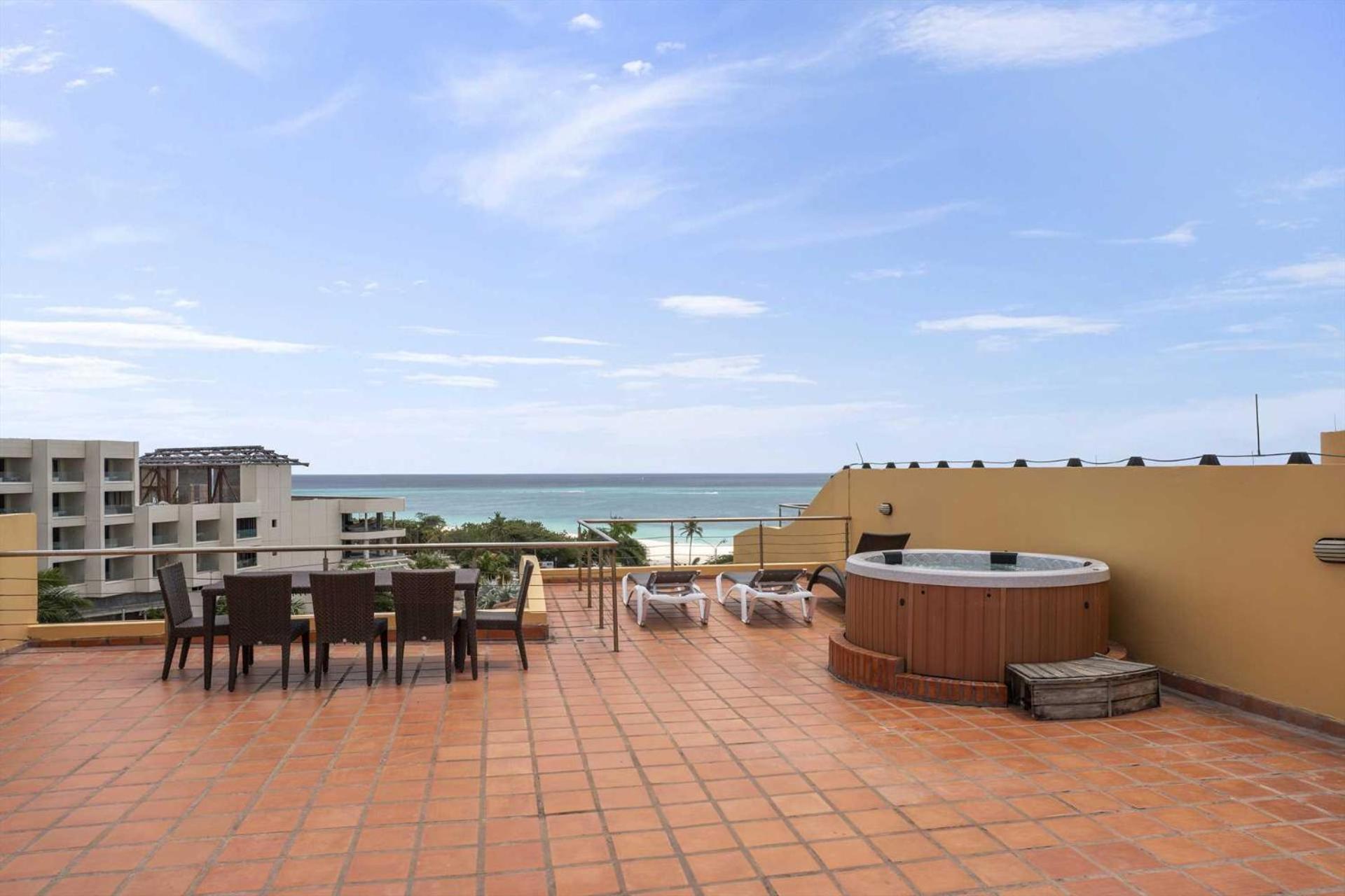 Beachfront -Bella Vista Penthouse 2BR condo - E523