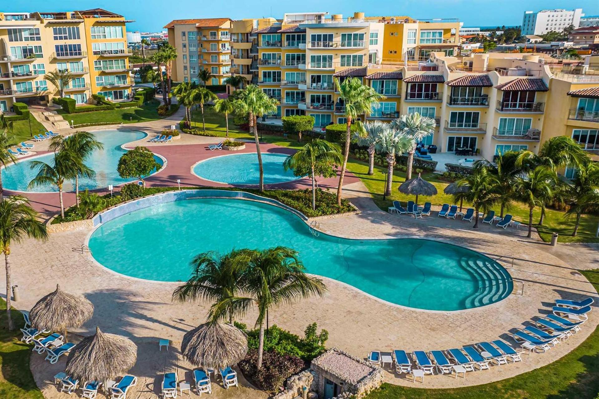 Beachfront -Bella Vista Penthouse 2BR condo - E523