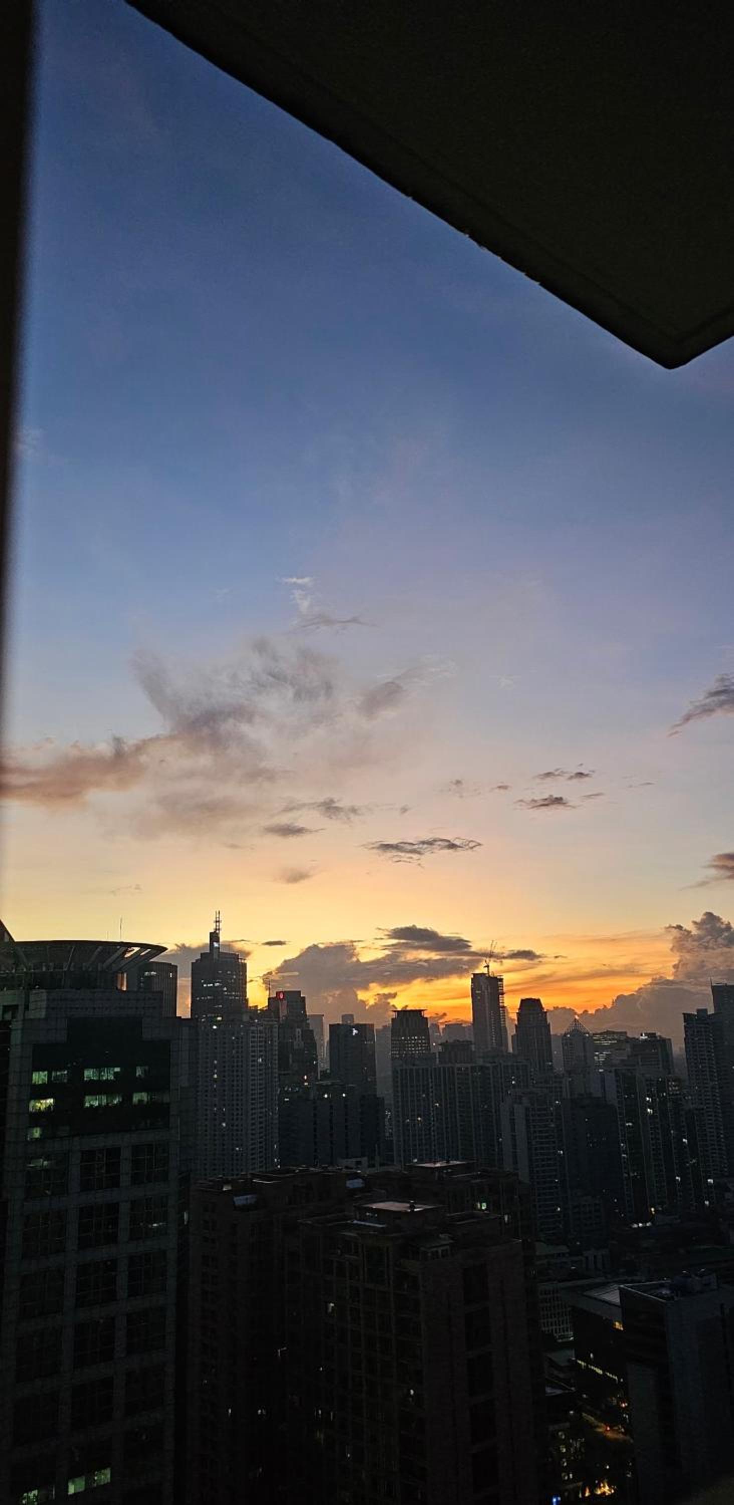 Makati Bliss Apartment - Cozy Urban Retreat view 2