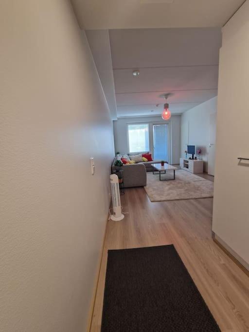 Top Floor Airport Apartment view 4