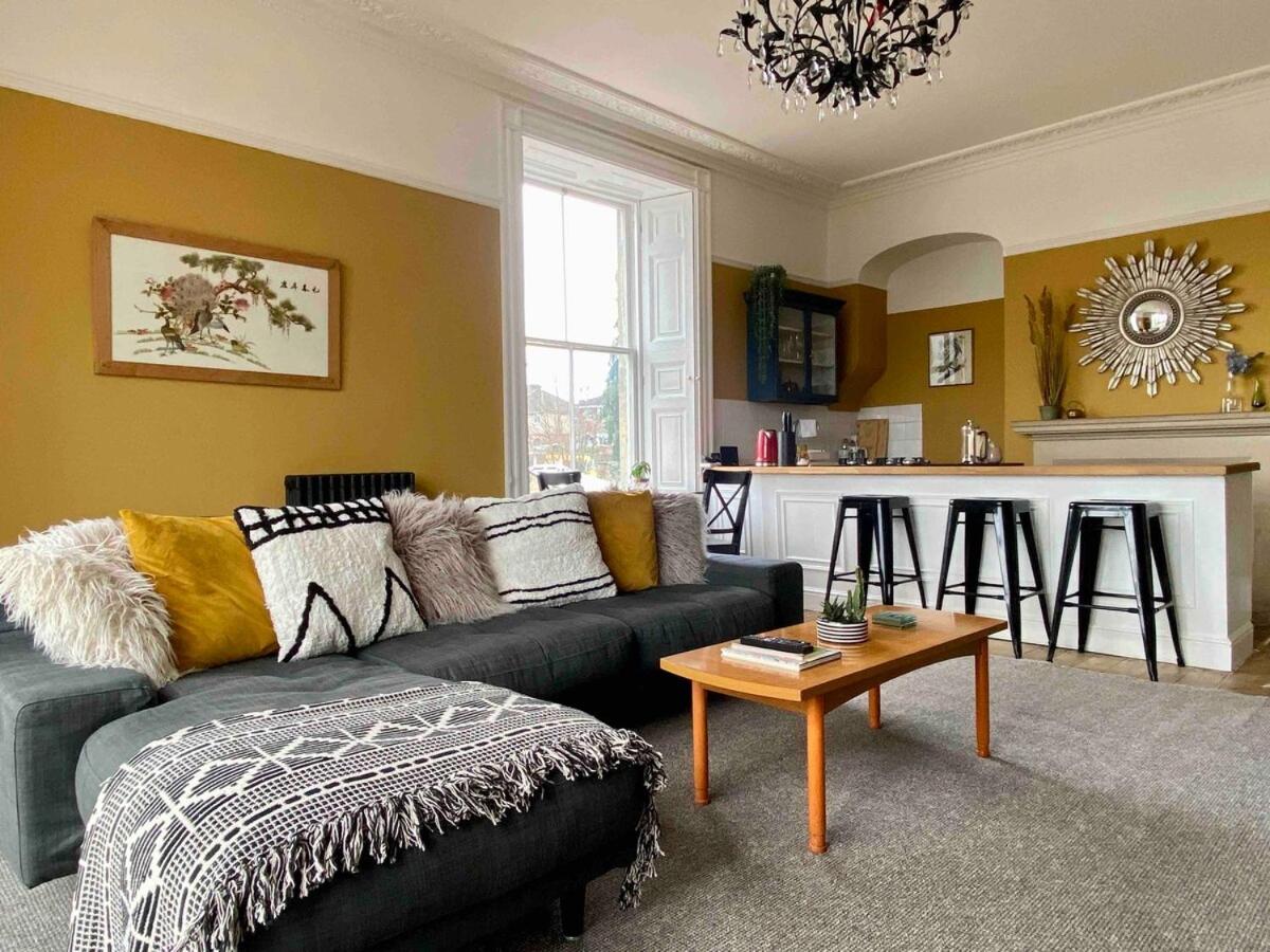 The Georgian Manor Apartment - Central Frome view 4