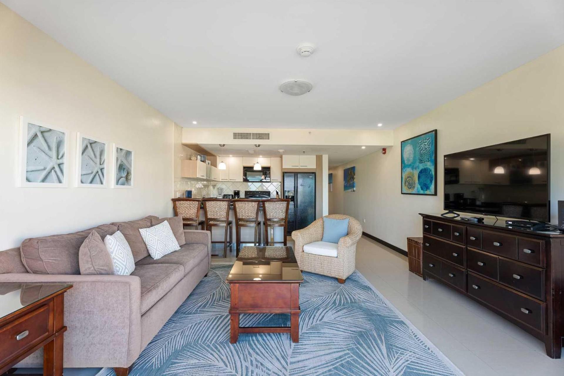 Beachfront - Emerald View 1BR condo - P314