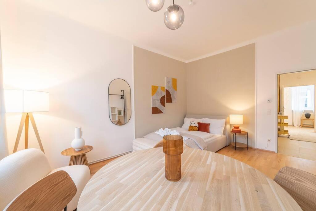 josef's home I Premium Apartment I UNO-City & VIC