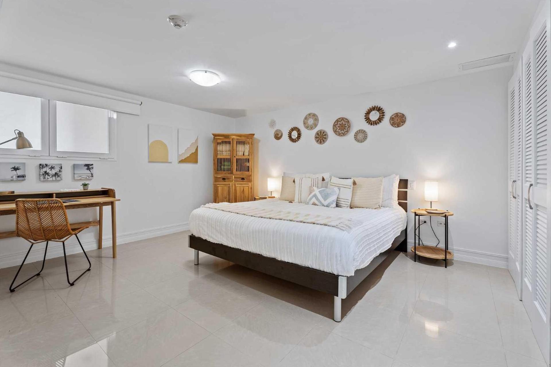 Eagle Beach-Best value-Island View 1BR condo-R362