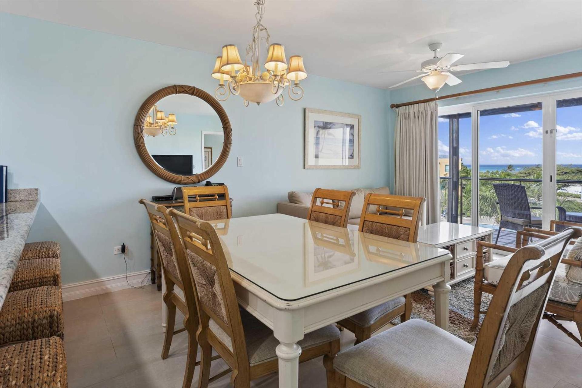 Beachfront - Royal Penthouse 3BR condo - BC352