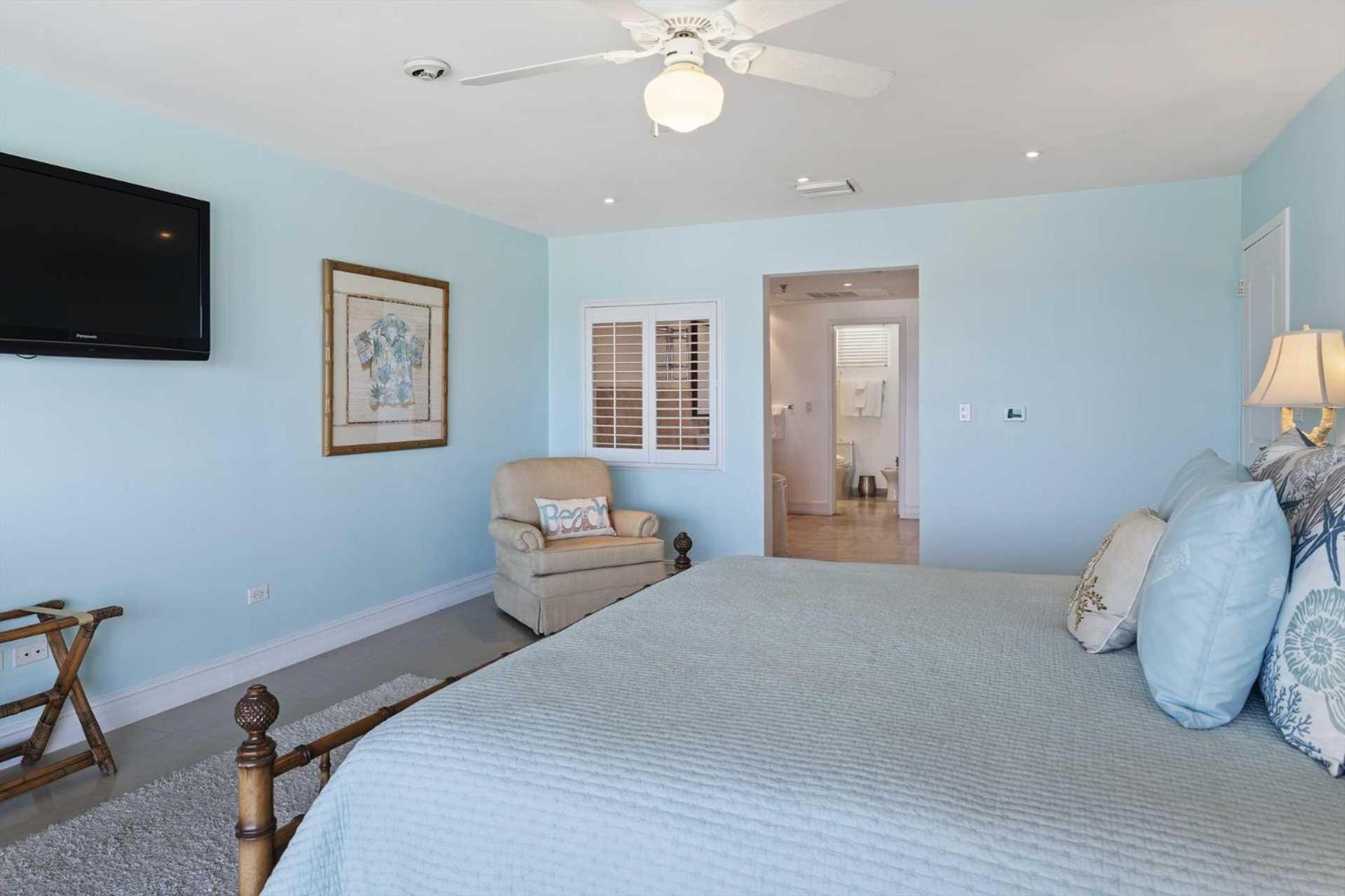 Beachfront - Royal Penthouse 3BR condo - BC352