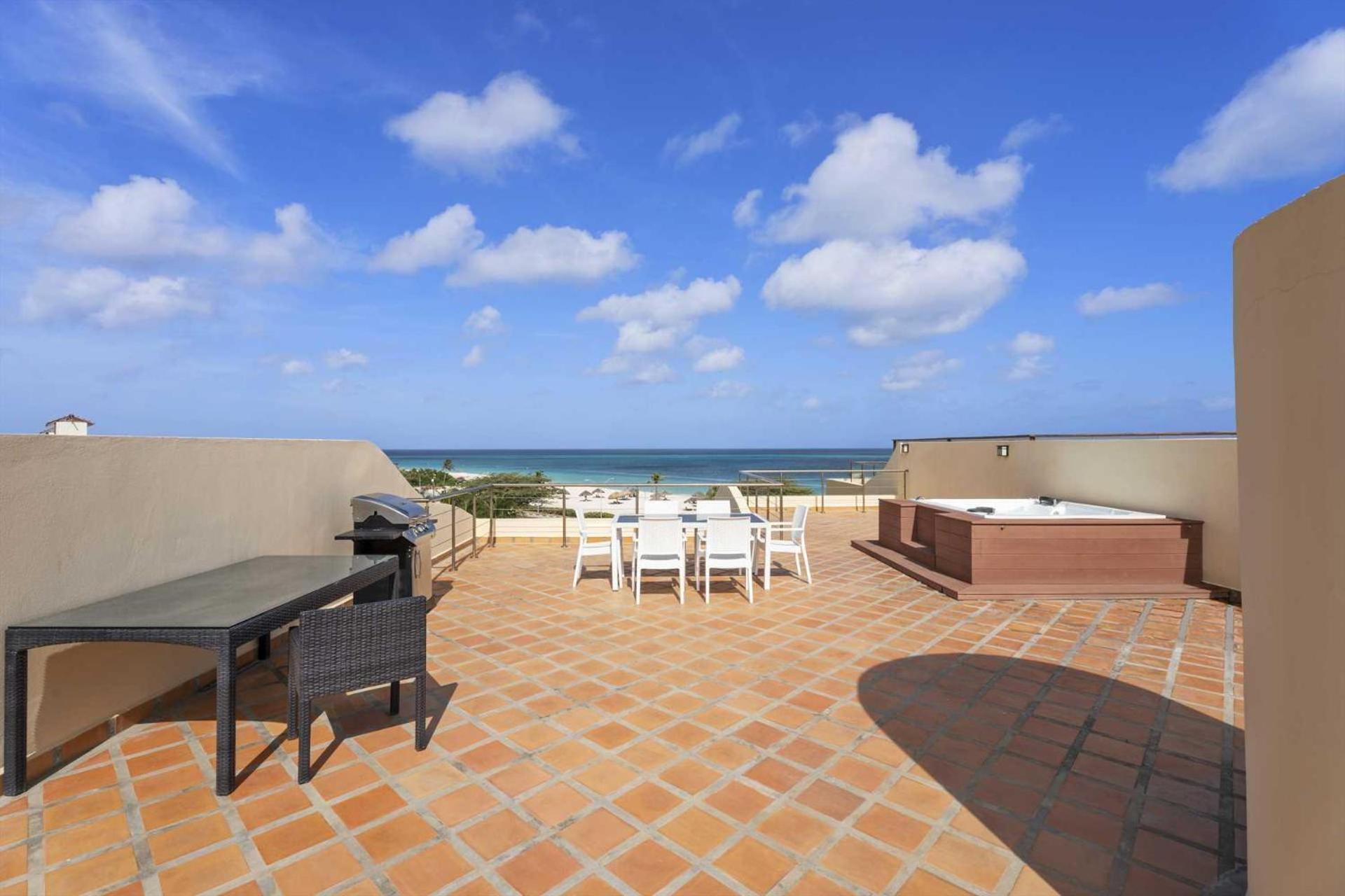 Beachfront - Royal Penthouse 3BR condo - BC352
