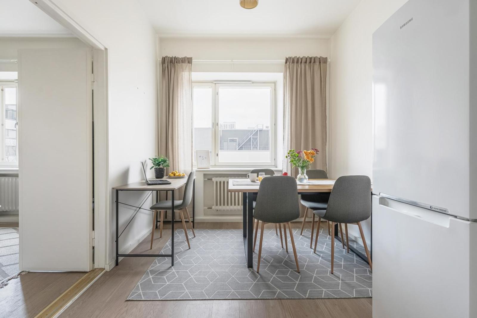 Come in! "Voima" Two rooms apartment in historical building 200m from railwaystation view 5