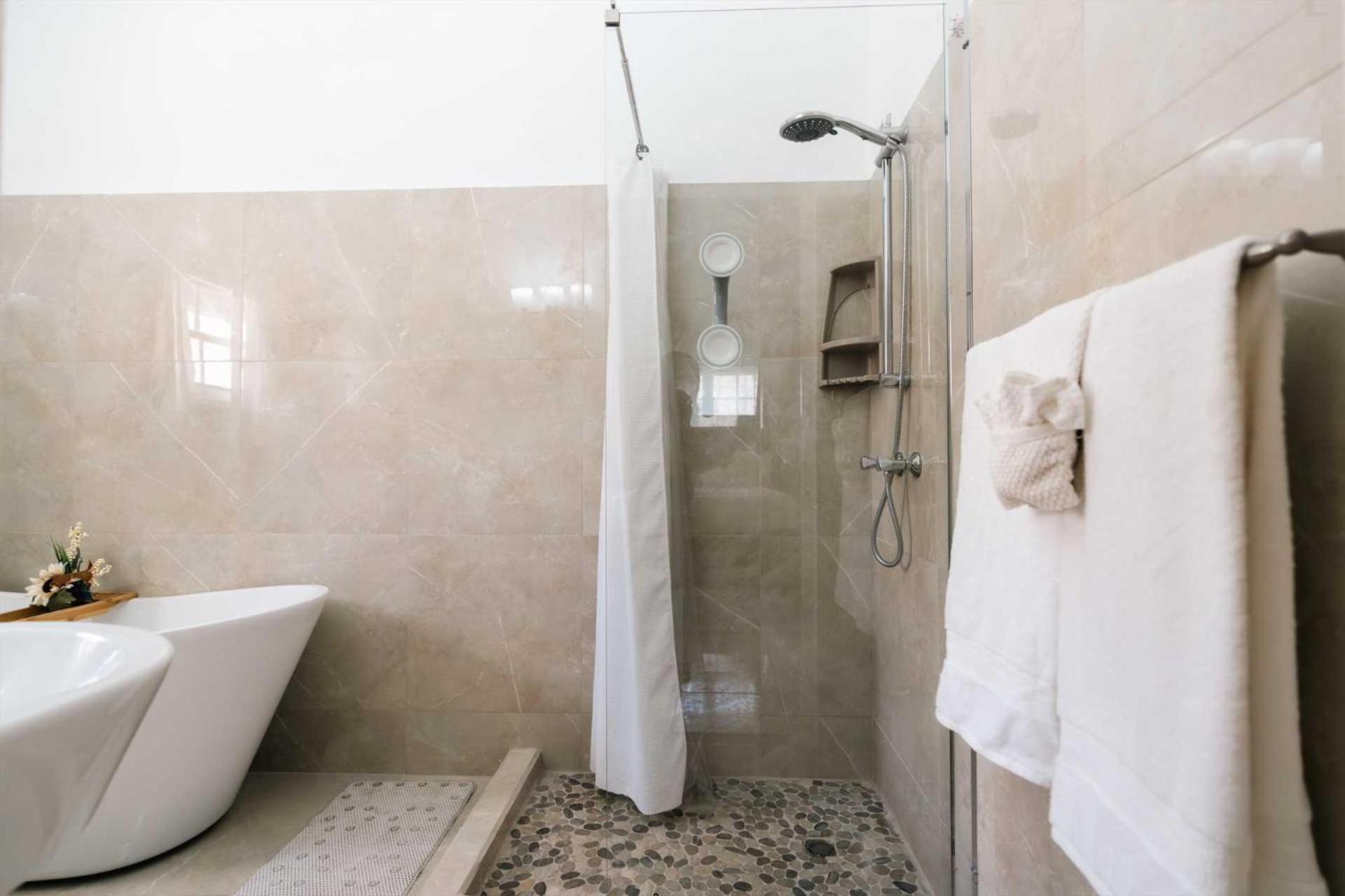 PCH23N - Close to Mangel Halto - Breezy Getaway 3BR house