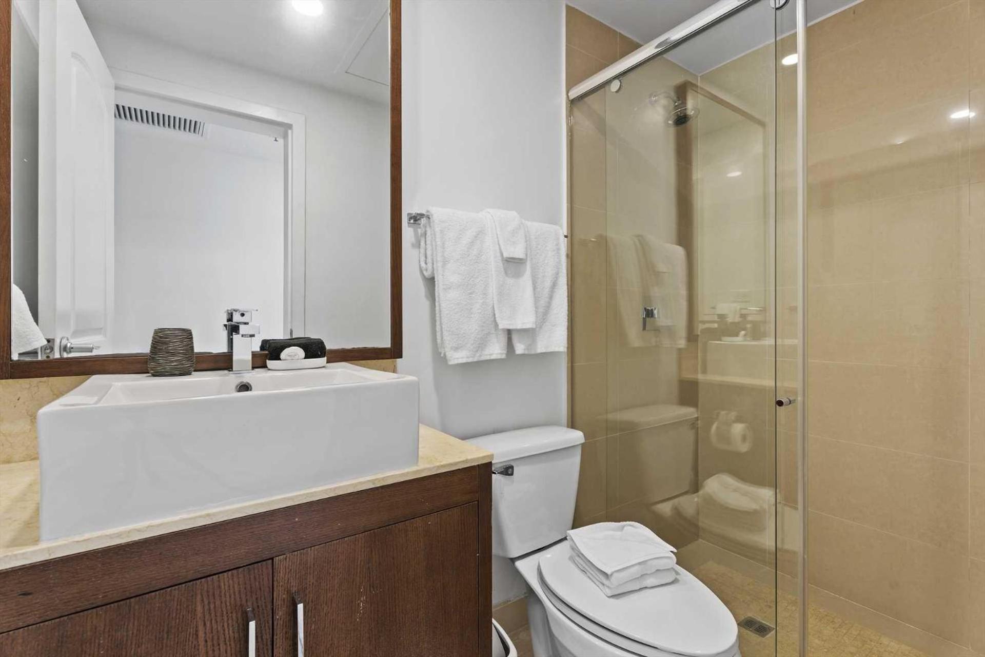 Beachfront - Sapphire Vista 3BR condo - A247