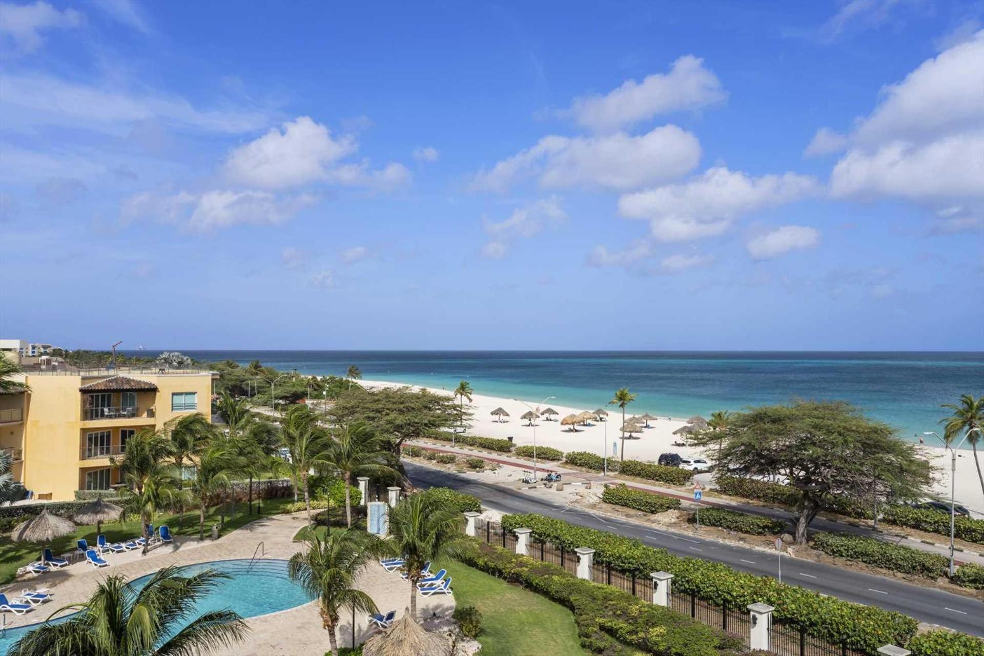 Beachfront - Royal Penthouse 3BR condo - BC352